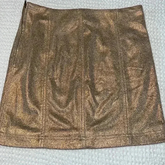 Free People Metallic Rose Gold Glitter Faux Suede Zip Mini Skirt Size 4 A913 - Picture 2 of 5